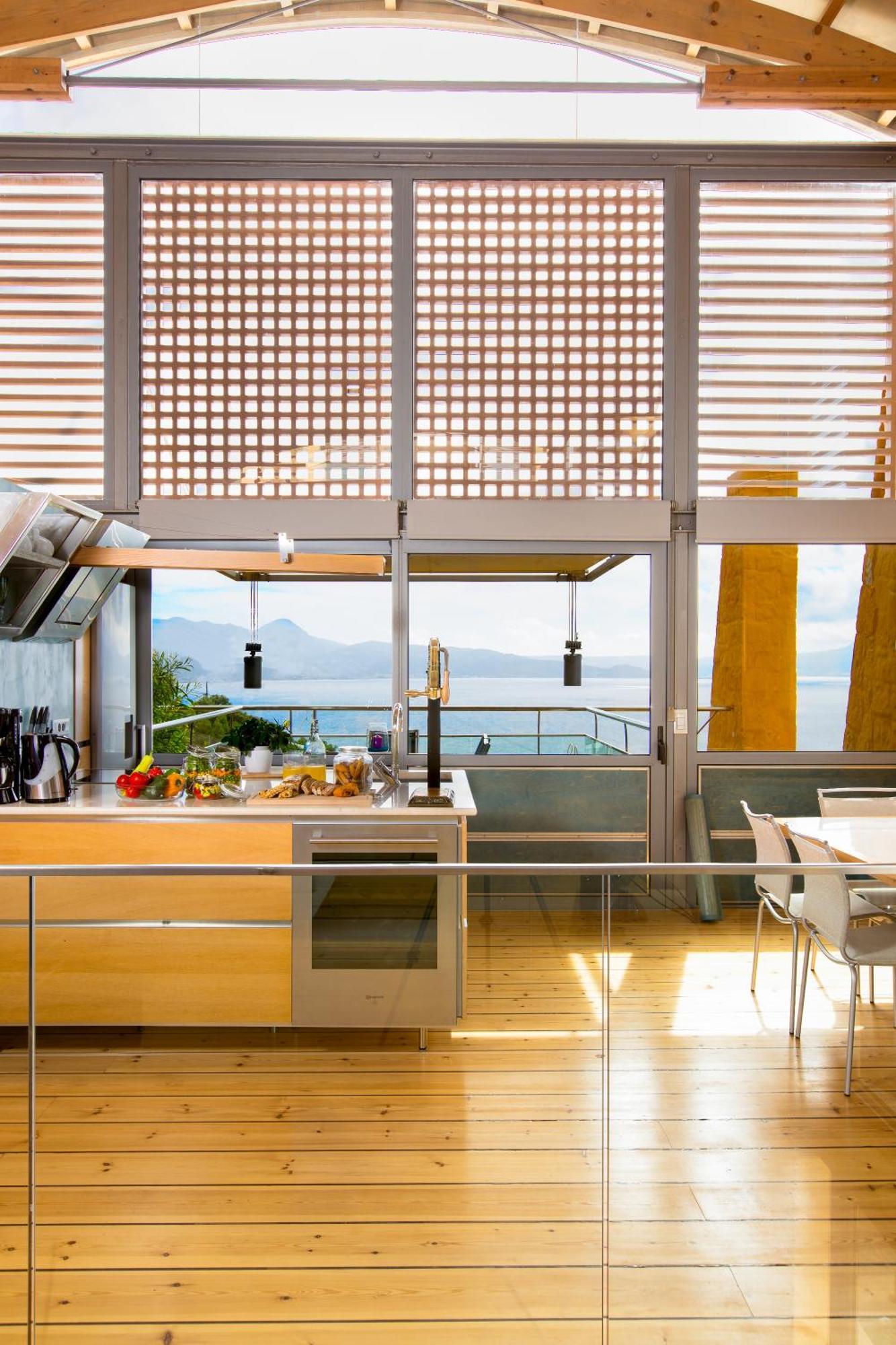 Beachfront Ravdoucha Epavlis Eleni Villa - Pool, Hot Tub, Gym, Sauna, Private Parking, Wifi Chania  Bagian luar foto