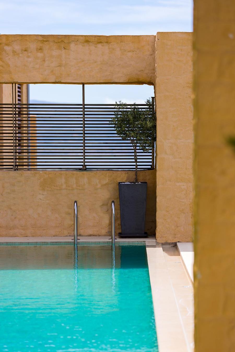 Beachfront Ravdoucha Epavlis Eleni Villa - Pool, Hot Tub, Gym, Sauna, Private Parking, Wifi Chania  Bagian luar foto