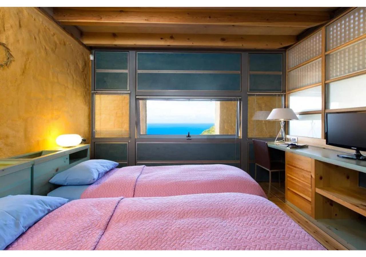 Beachfront Ravdoucha Epavlis Eleni Villa - Pool, Hot Tub, Gym, Sauna, Private Parking, Wifi Chania  Bagian luar foto