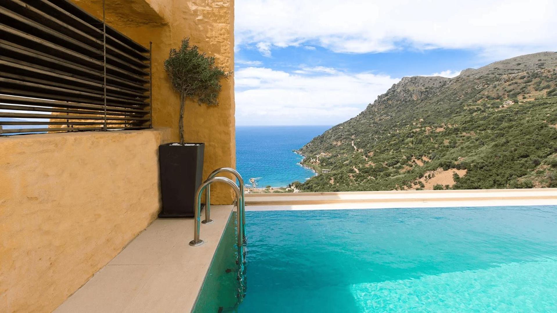 Beachfront Ravdoucha Epavlis Eleni Villa - Pool, Hot Tub, Gym, Sauna, Private Parking, Wifi Chania  Bagian luar foto